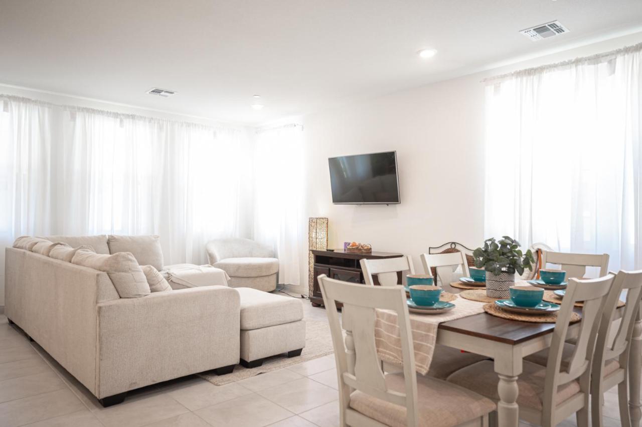 Beautiful Brand New 2 Bedroom Vegas Home! Fits 12 Or More,15-20 Minutes From Lv Strip Las Vegas Exterior photo